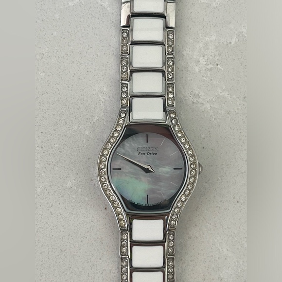 Citizen Eco-Drive Normandie White Resin Watch **NEW CAPACITOR NEEDED - Picture 3 of 15